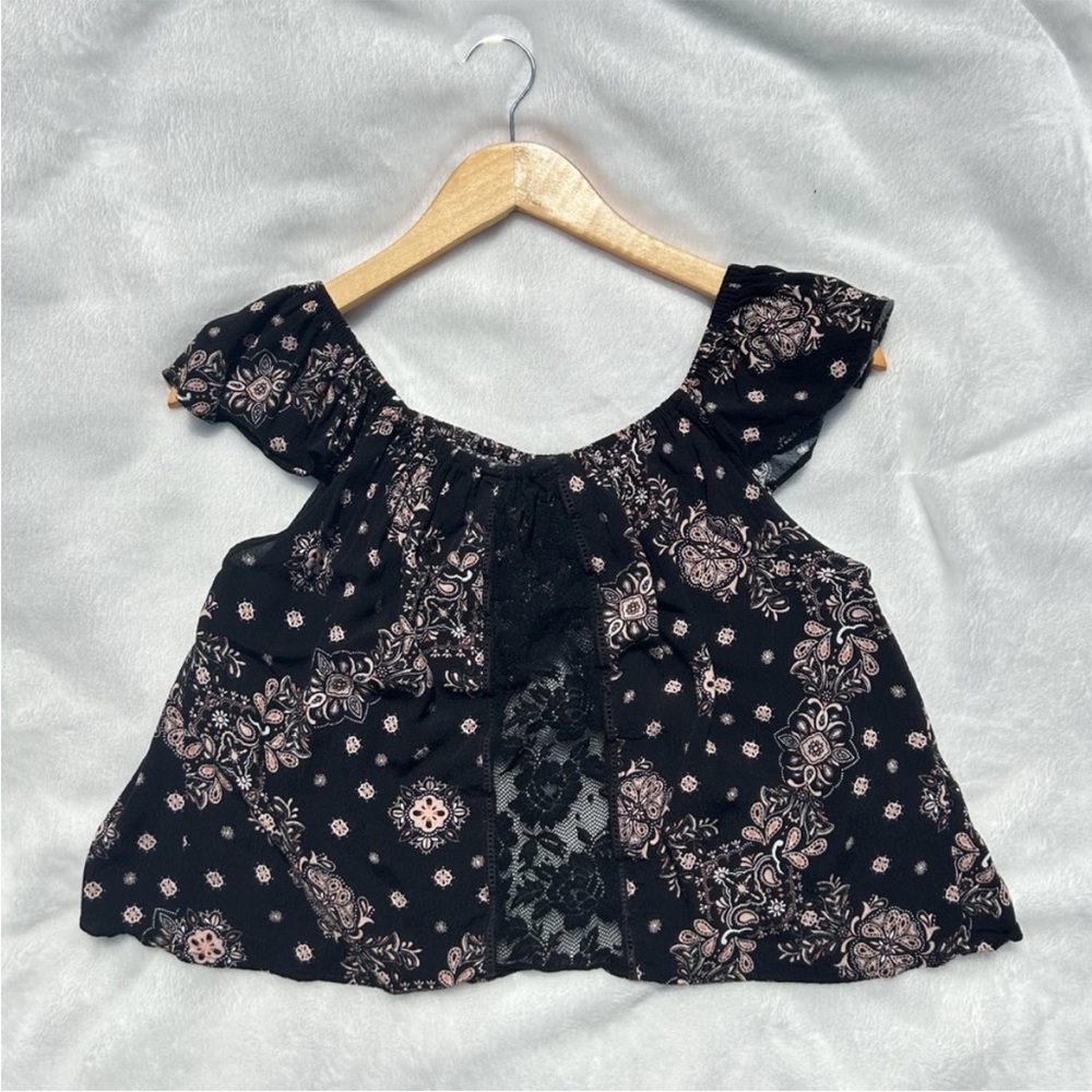 Forever 21 Black and Pink Patterned Blouse